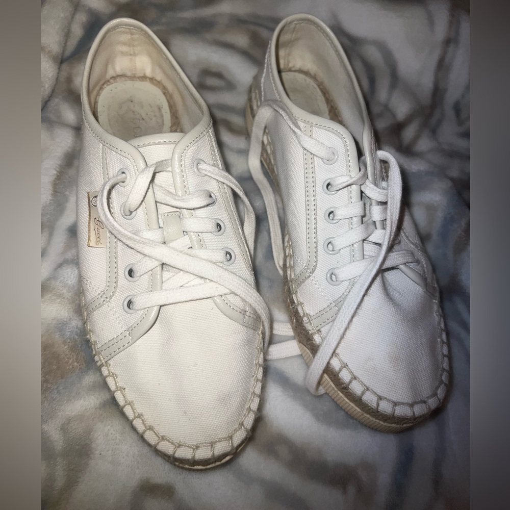 Gucci White Espadrille Shoes with Chic Design